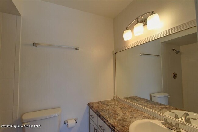 Building Photo - 283 E Towne Pl