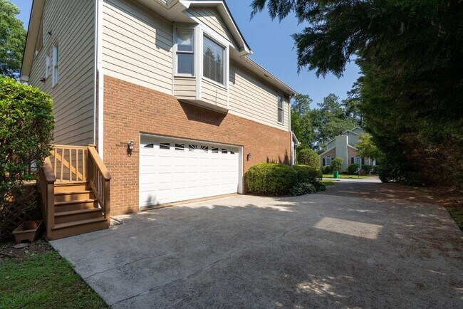 Building Photo - 1158 Alexandria Ct NE