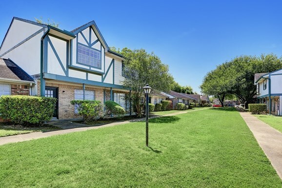 Building Photo - 1205 Lyric Ln