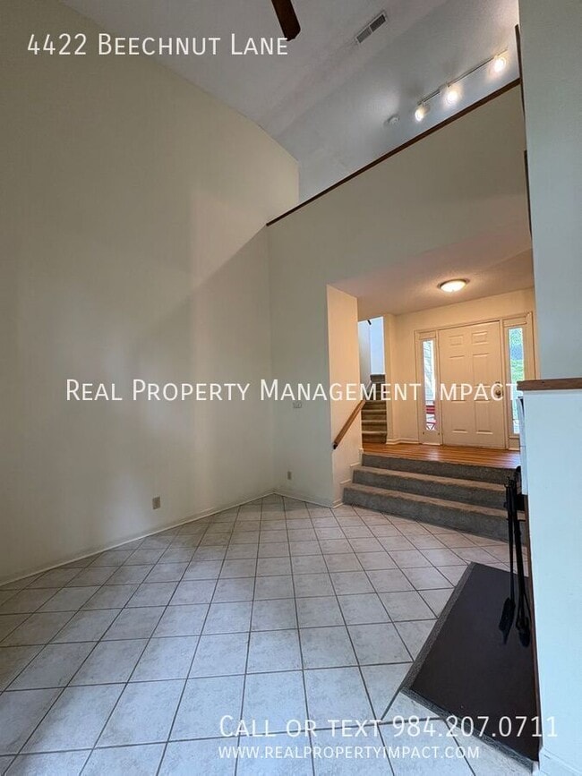 Building Photo - 4422 Beechnut Ln