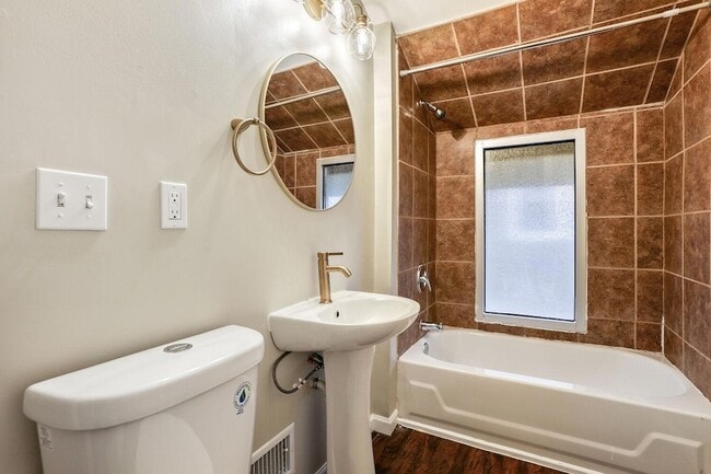 Building Photo - 3407 N Oliver Ave