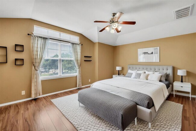 Building Photo - 8609 Rock Pigeon Dr