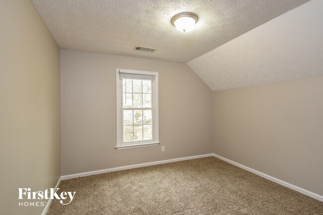 Building Photo - 4018 Watkins Glen Dr