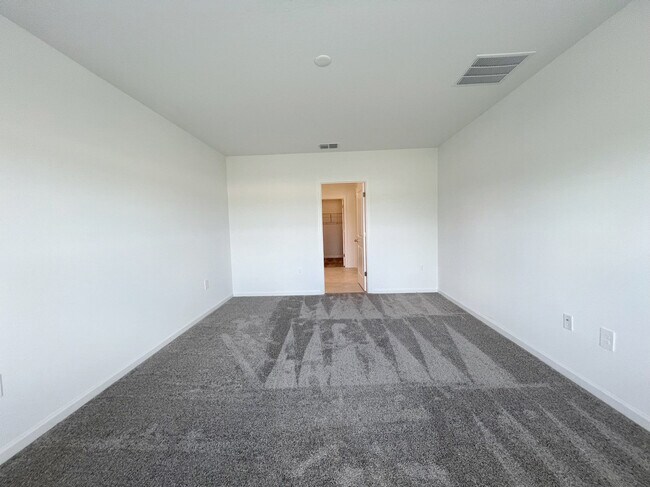 Building Photo - 317 Singing Sands Cir