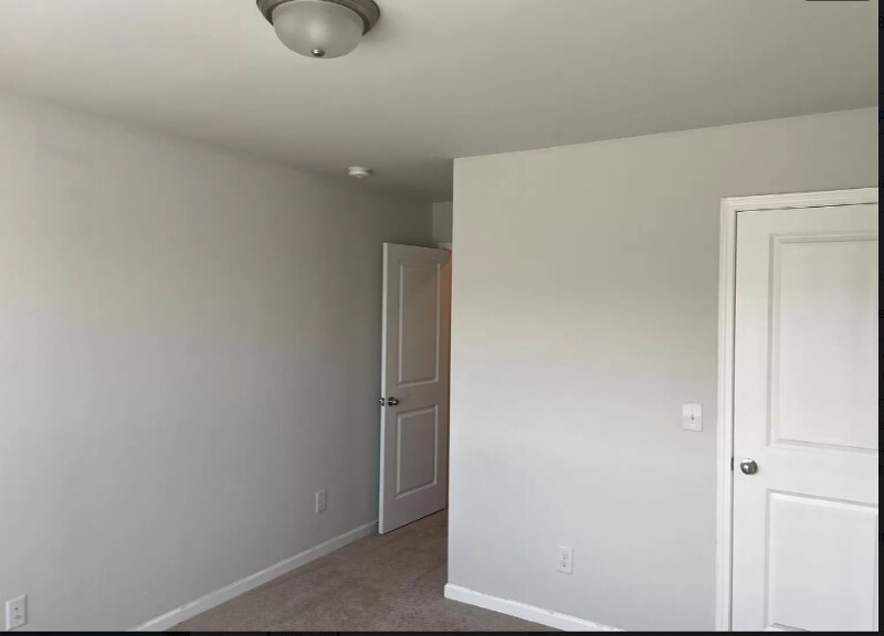 Building Photo - 2428 Salem Creek Ct