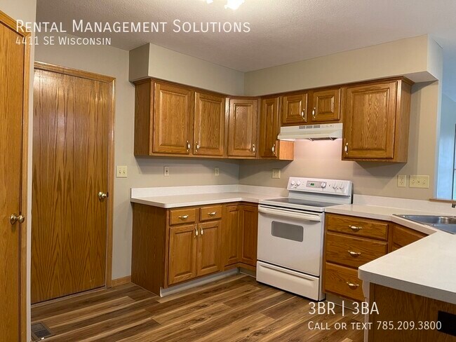 Building Photo - *SHAWNEE HEIGHTS SCHOOL DISTRICT* 4411 SE ...