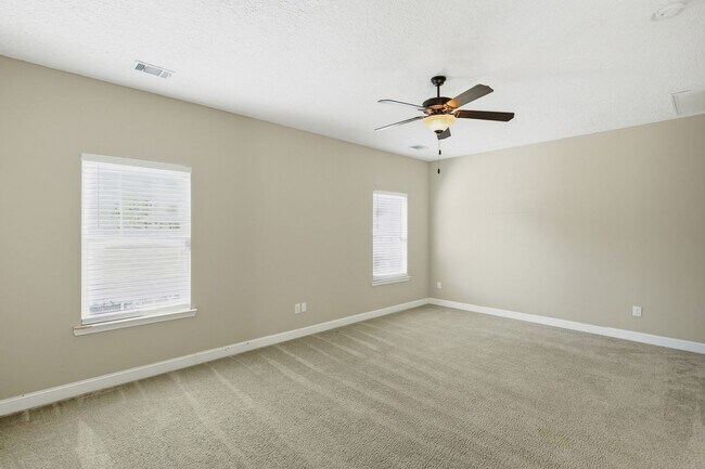 Building Photo - 3 Bedroom Griffin Park Home on Quiet Cul-de-Sac