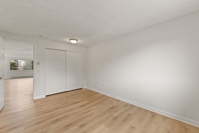 Building Photo - Charming 4 Bedroom 2 Bath single family house in Columbia City