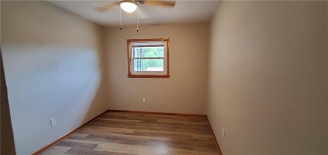 Building Photo - 419 Canyon Dr