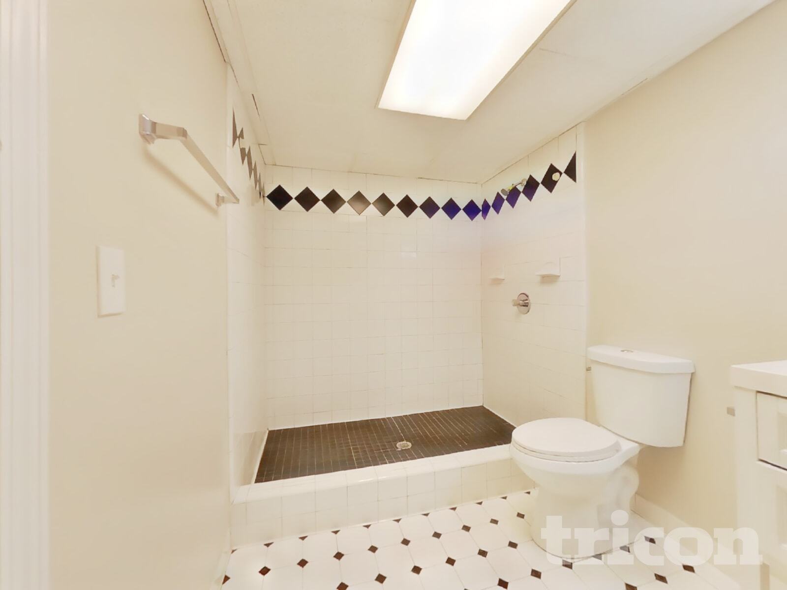 Building Photo - 2211 Ashton Dr