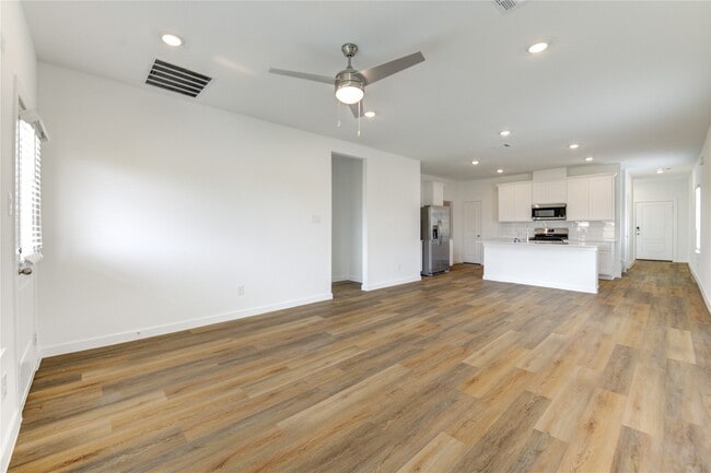 Building Photo - 9043 Rose Water Trl