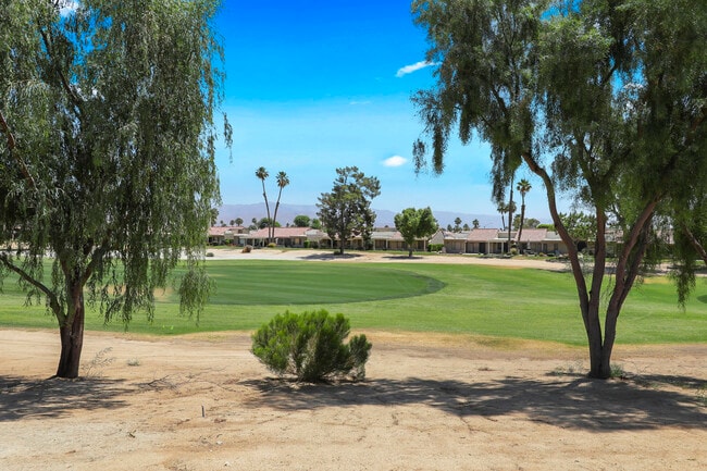 Building Photo - 40492 Bay Hill Way