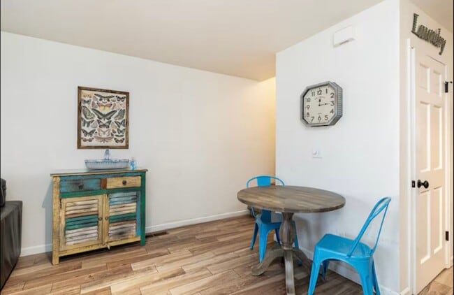 Building Photo - Country Club Comfort | 1BR Condo + W/D + Balcony