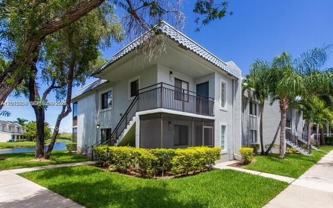 Building Photo - 16561 Blatt Blvd