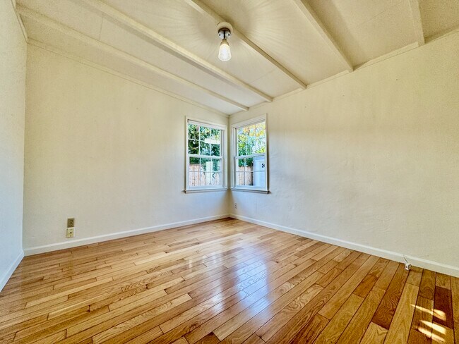 Building Photo - 228 S Rengstorff Ave