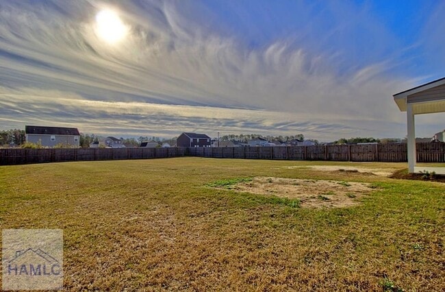 Building Photo - 452 Huntington Dr