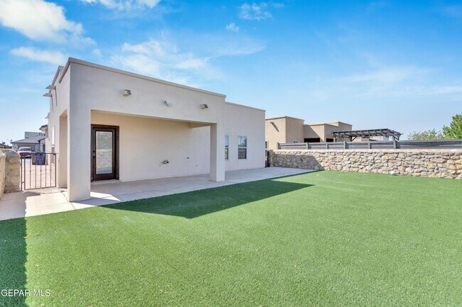 Building Photo - 3728 Loma Jacinto