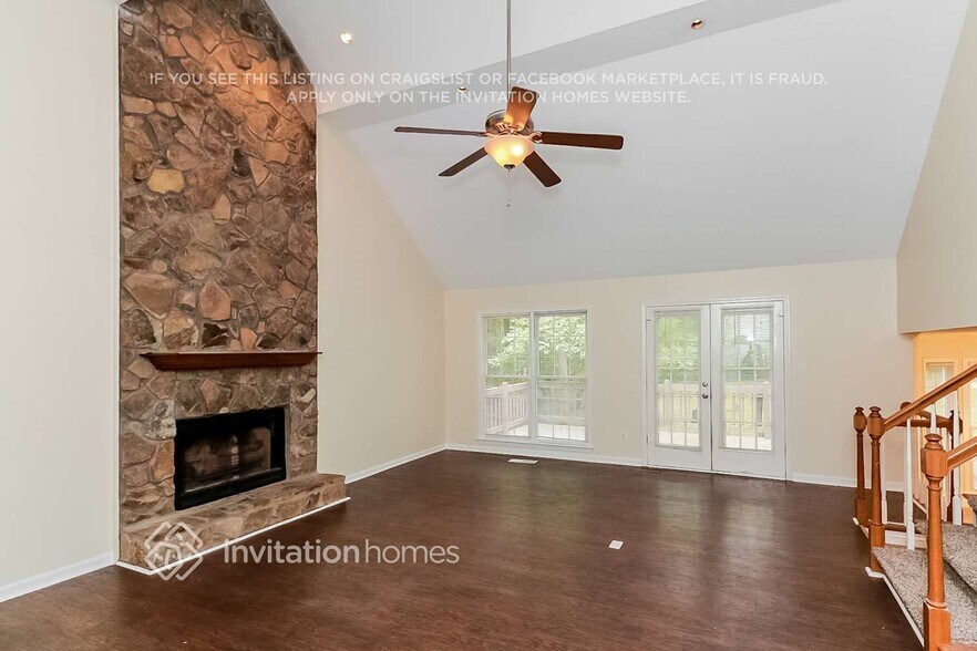 Building Photo - 223 Manchester Dr