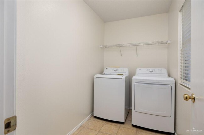 Building Photo - 16 San Esteban Ct