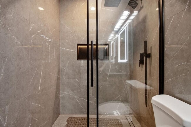 Building Photo - 4720 Heath Ave