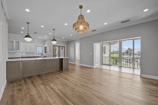 Building Photo - 3505 Harbor Dr