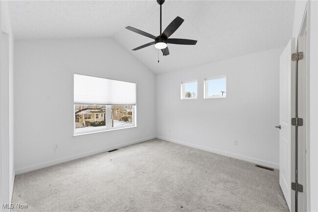 Building Photo - 2244 E 100th St