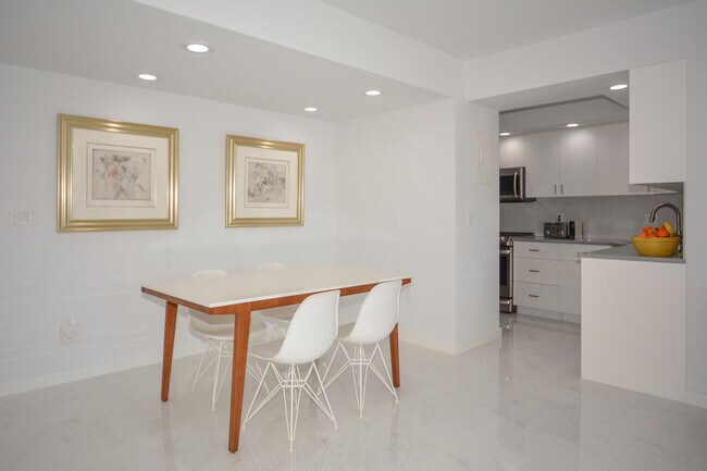 Building Photo - 2780 S Ocean Blvd