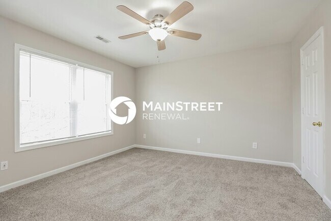 Building Photo - 3 Bedroom Pet-Friendly Home in GOODLETTSVILLE, TN with Main Street Renewal