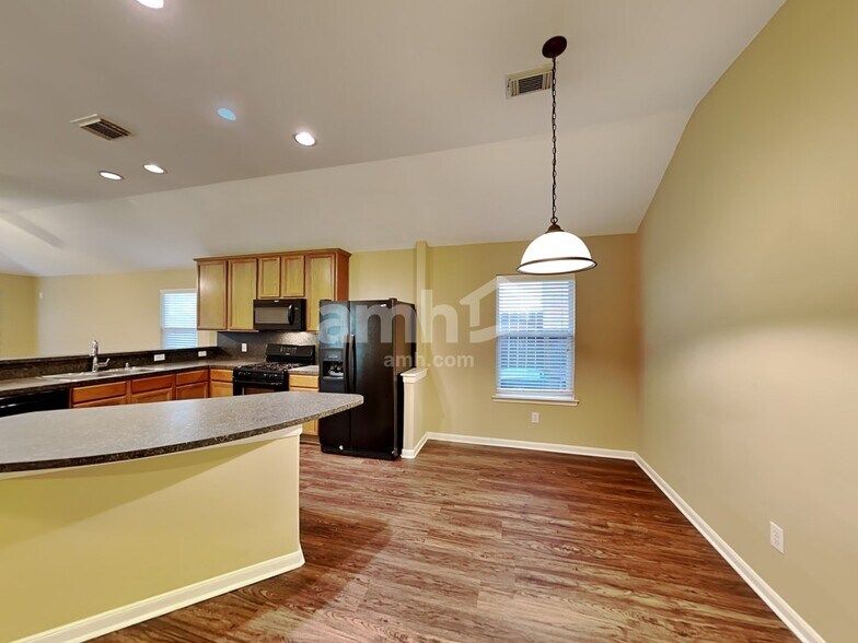 Building Photo - 21711 Prairie Spring Ln