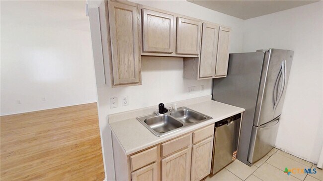 Building Photo - 1815 Liberty Hill Dr