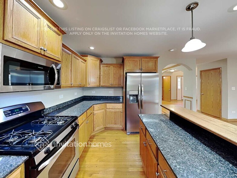 Building Photo - 26132 Eagle Dr