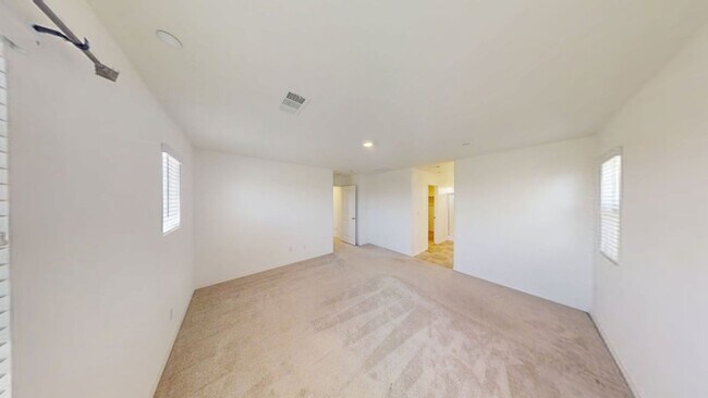 Building Photo - Beautiful 3Bed 2.5Bath