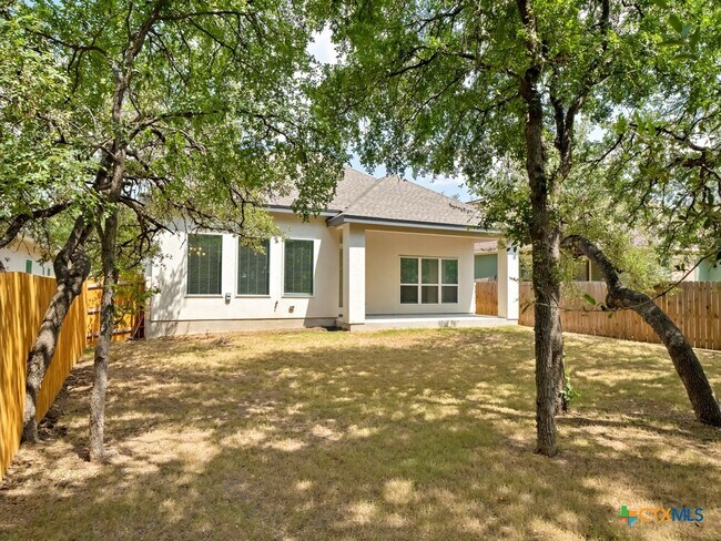 Building Photo - 530 Carriage House