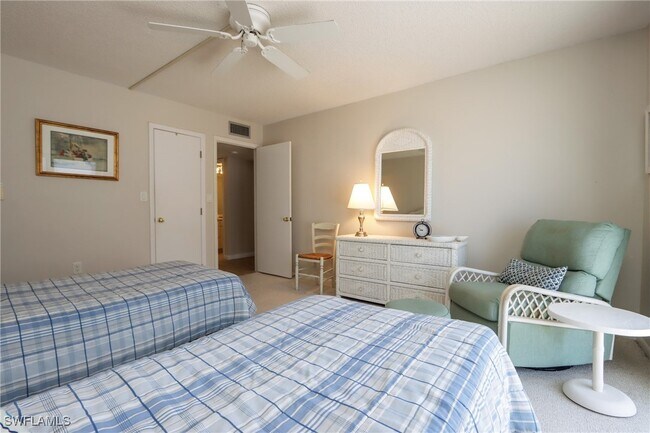 Building Photo - 25750 Hickory Blvd