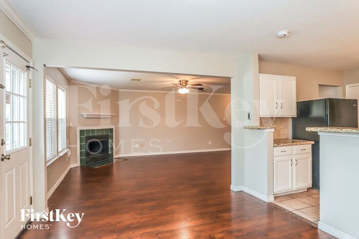 Building Photo - 13235 Gendley Dr
