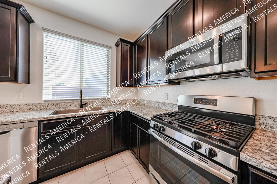 Building Photo - 22483 N 95th Dr