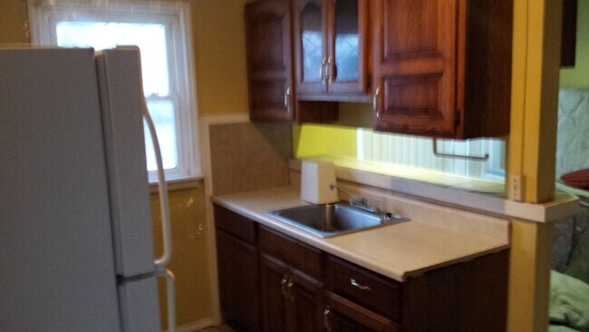 Building Photo - $1795.00 / 3br - 3 Bedroom Home in North County Pritchhard (Pritchard)