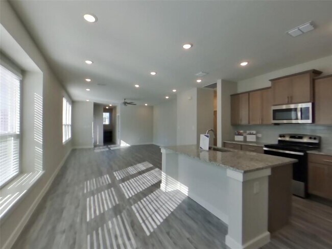 Building Photo - 1637 Palo Verde Wy