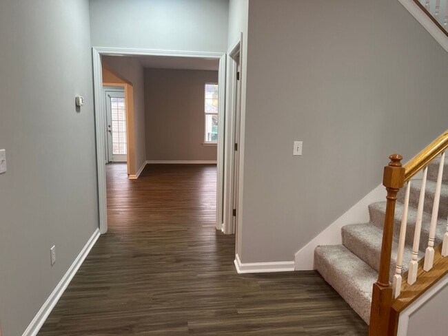 Building Photo - Lovely Bluffton Park House