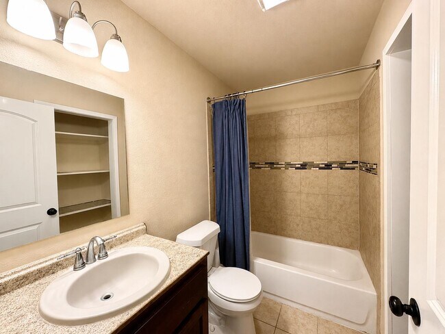 Building Photo - 203 Kennedy Dr