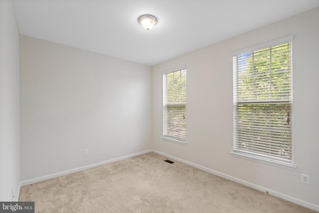 Building Photo - 116 Apricot St