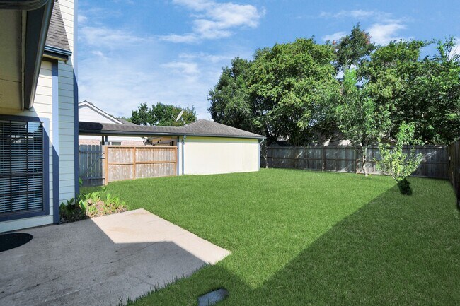 Building Photo - 315 Muirwood Ln
