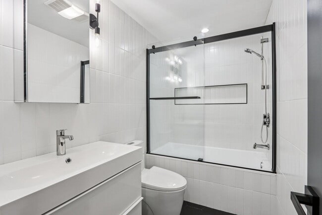 Building Photo - 732 Warrior Dr