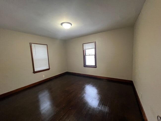 Building Photo - Click the “Apply Now” button or email wapmrentals@gmail.com for a prompt response.