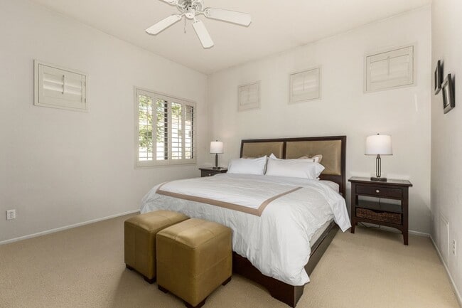 Building Photo - STUNNING Furnished OASIS 2 bed/2 bath Condo in McCormick Ranch