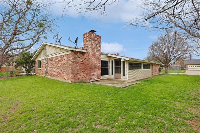Building Photo - 804 Forest Glen Dr