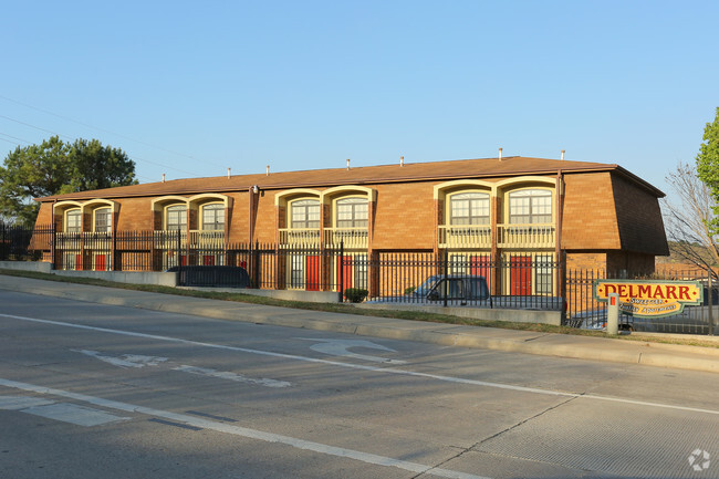 Building Photo - Delmarr Townhomes