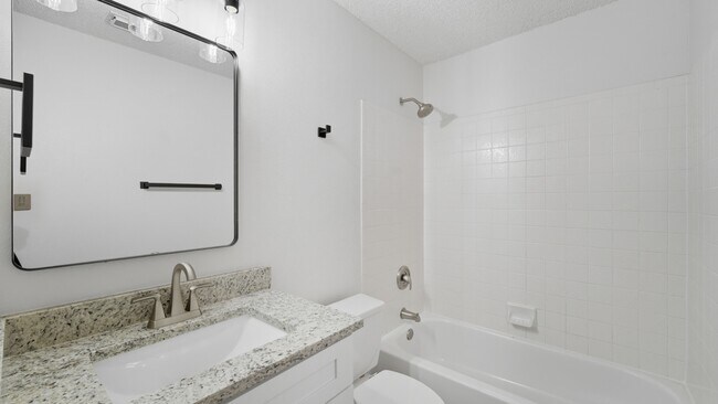 Building Photo - 1073 Stone Hollow
