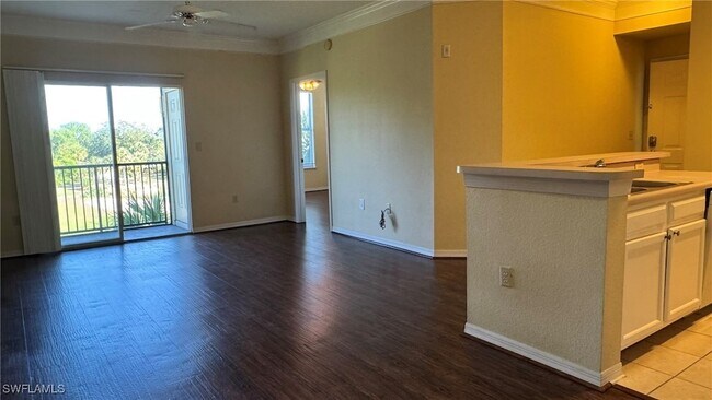 Building Photo - 11490 Villa Grand