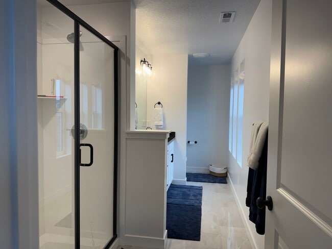 Building Photo - 6863 W Meadow Grass Dr